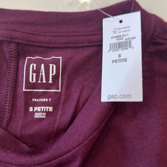 NWT Gap long sleeve top - Picture 3 of 3